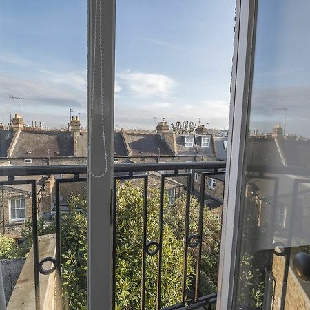 Stylish Family Home In Battersea Vr London Exteriör bild